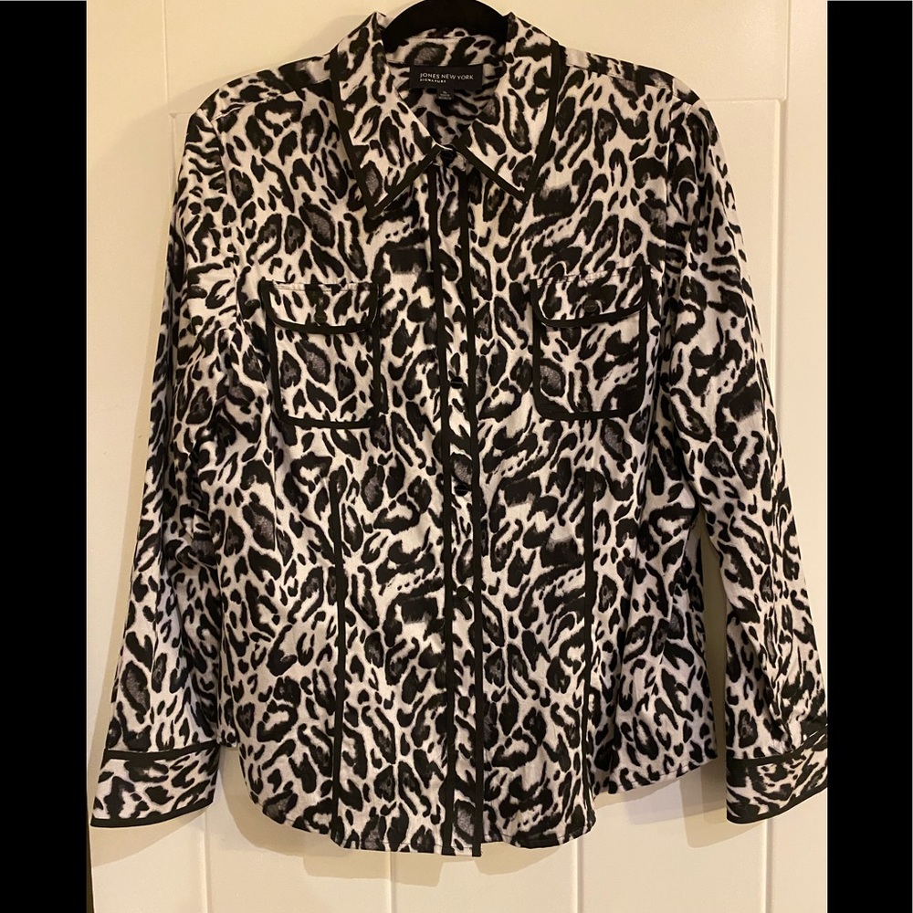 Leopard print blouse, XL